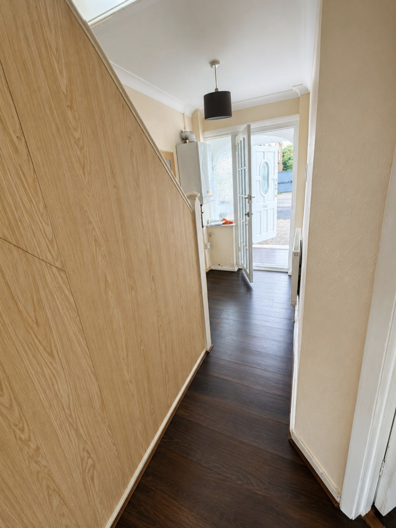 4 bed property in Willow Gardens, Hounslow
